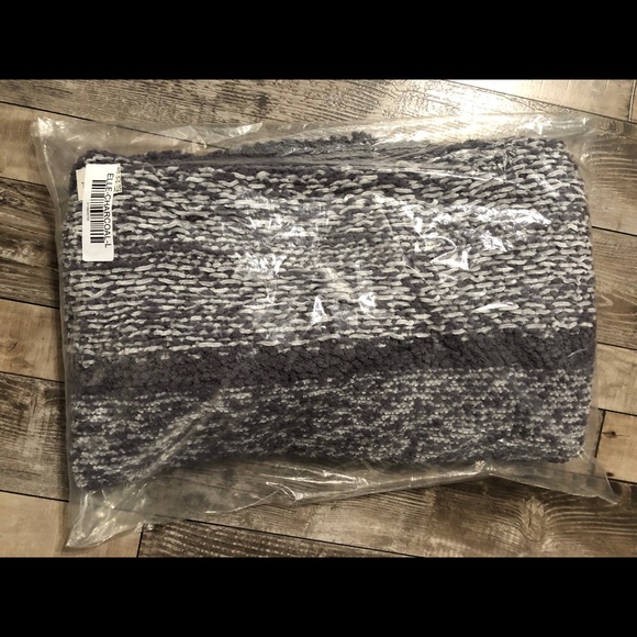 Cardigan - Picture 6 of 6